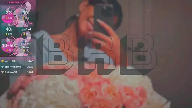 Snapshot of Mia_Tin chatting on 03.20.25 Mia Tin online show from 03.20.25