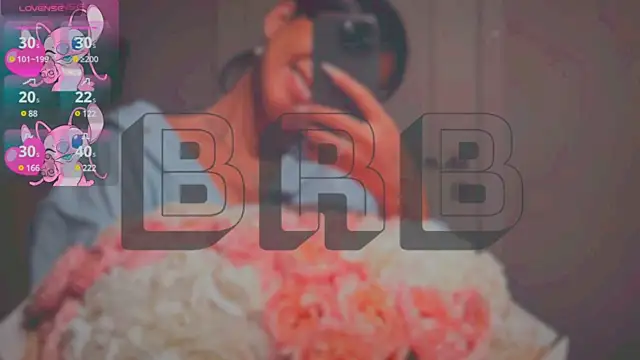 Snapshot of Mia_Tin chatting on 03.22.25 Mia Tin online show from 03.22.25