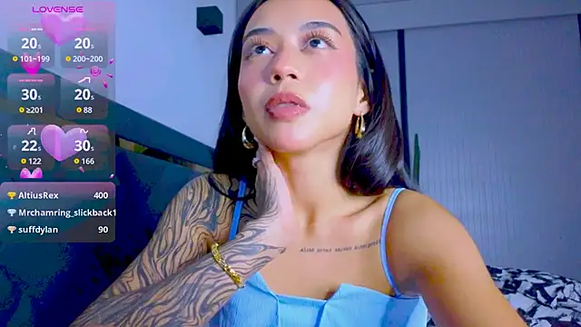 Snapshot of Mia_Tin chatting on 09.20.25 Mia Tin online show from 09.20.25