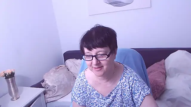 ChristaRose online show from 11.13.25