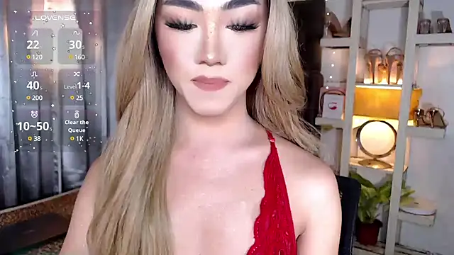 Snapshot of Local_Hoelyx chatting on 12.09.24 Local Hoelyx online show from 12.09.24