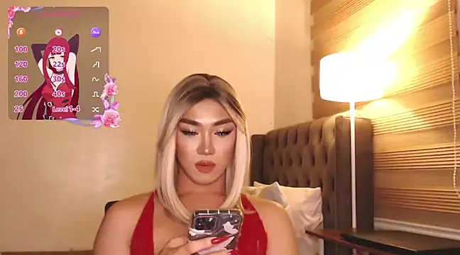 Snapshot of Local_Hoelyx chatting on 02.09.25 Local Hoelyx online show from 02.09.25