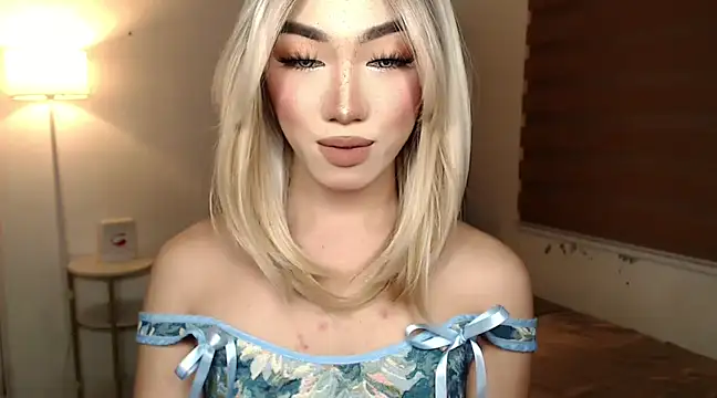 Snapshot of Local_Hoelyx chatting on 03.15.25 Local Hoelyx online show from 03.15.25