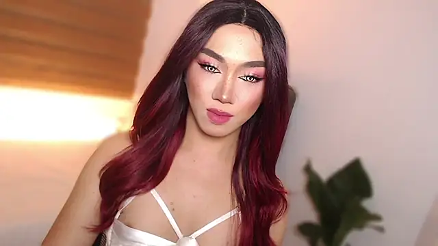 Snapshot of Local_Hoelyx chatting on 09.09.25 Local Hoelyx online show from 09.09.25