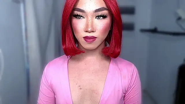 Snapshot of Local_Hoelyx chatting on 10.03.25 Local Hoelyx online show from 10.03.25