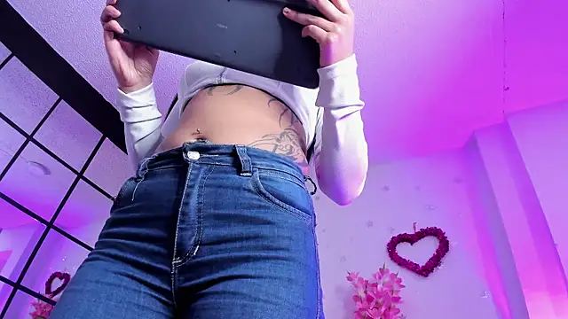 Snapshot of _liathompsom09 chatting on 02.25.25 liathompsom09 online show from 02.25.25