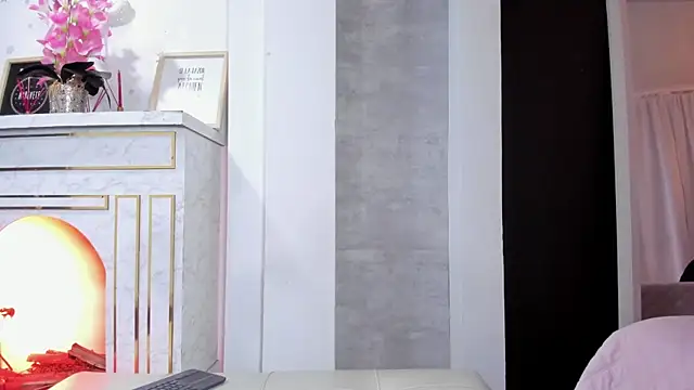 Snapshot of _liathompsom09 chatting on 03.04.25 liathompsom09 online show from 03.04.25