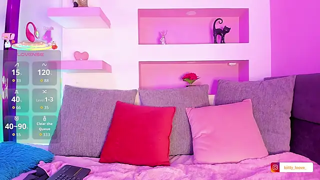 Snapshot of _liathompsom09 chatting on 11.25.25 liathompsom09 online show from 11.25.25