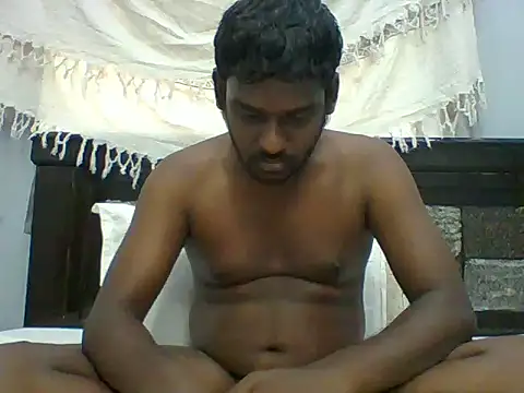 Snapshot of Slavebottombdsm09 chatting on 04.18.26 Slavebottombdsm09 online show from 04.18.26