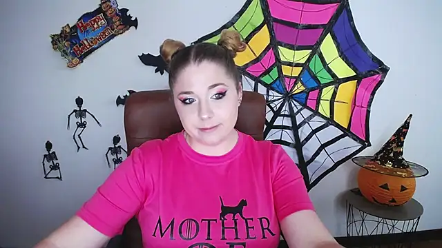 JessikaDaniel online show from 10.28.25