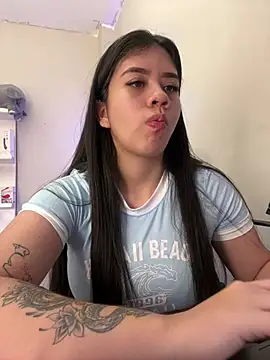 Snapshot of Alhanna_ chatting on 03.15.25 Alhanna online show from 03.15.25