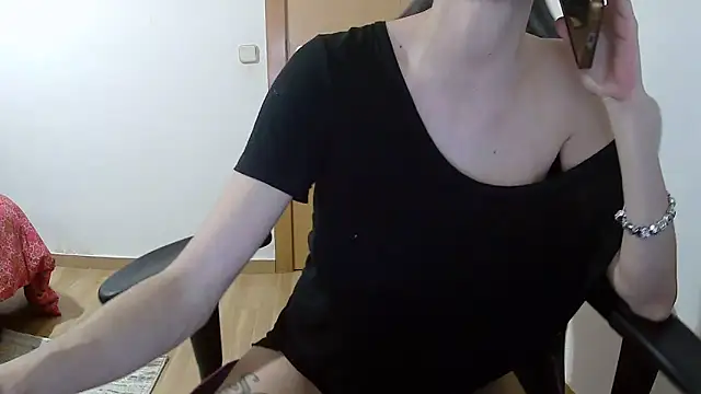 Vampirosa online show from 12.22.25