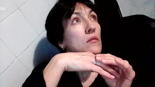 SunnyAmorre online show from 10.27.25