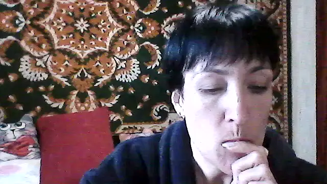 Snapshot of SunnyAmorre chatting on 04.21.26 SunnyAmorre online show from 04.21.26