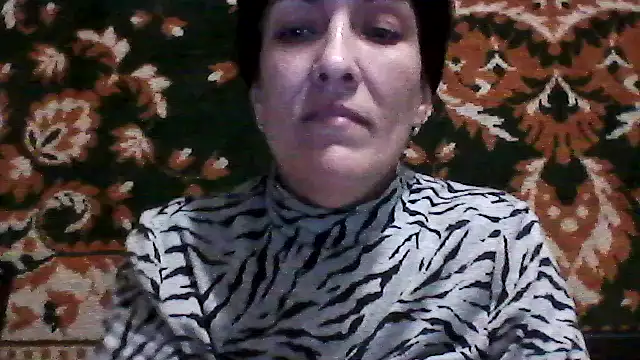 Snapshot of SunnyAmorre chatting on 04.28.26 SunnyAmorre online show from 04.28.26