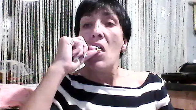 Snapshot of SunnyAmorre chatting on 05.23.26 SunnyAmorre online show from 05.23.26