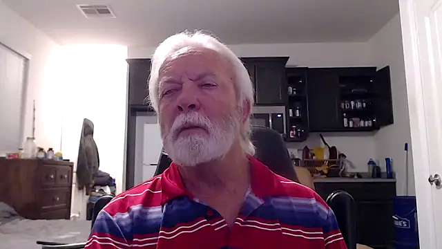 Snapshot of rockpoint69 chatting on 12.15.24 rockpoint69 online show from 12.15.24