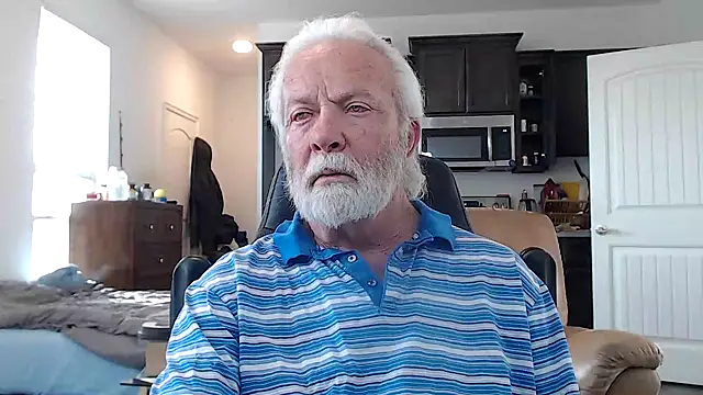 Snapshot of rockpoint69 chatting on 12.15.24 rockpoint69 online show from 12.15.24