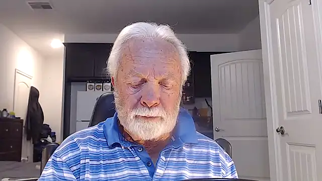 Snapshot of rockpoint69 chatting on 12.16.24 rockpoint69 online show from 12.16.24