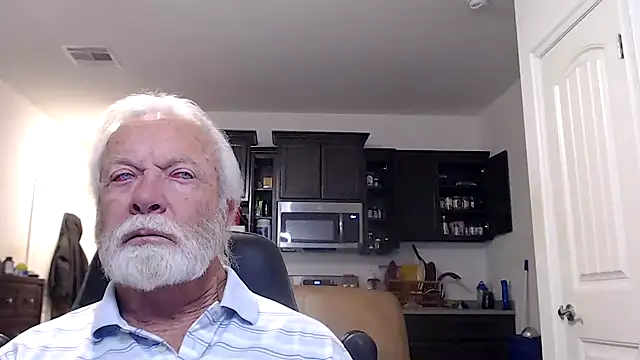Snapshot of rockpoint69 chatting on 12.22.24 rockpoint69 online show from 12.22.24