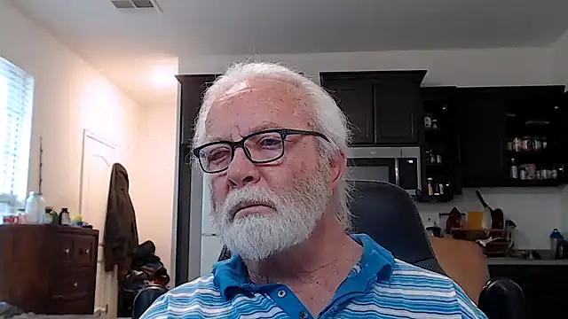 Snapshot of rockpoint69 chatting on 12.24.24 rockpoint69 online show from 12.24.24