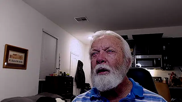 Snapshot of rockpoint69 chatting on 02.13.25 rockpoint69 online show from 02.13.25