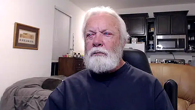 Snapshot of rockpoint69 chatting on 02.15.25 rockpoint69 online show from 02.15.25