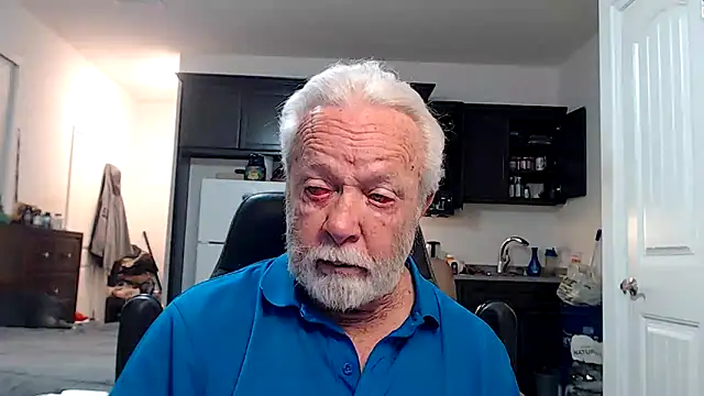 Snapshot of rockpoint69 chatting on 09.25.25 rockpoint69 online show from 09.25.25