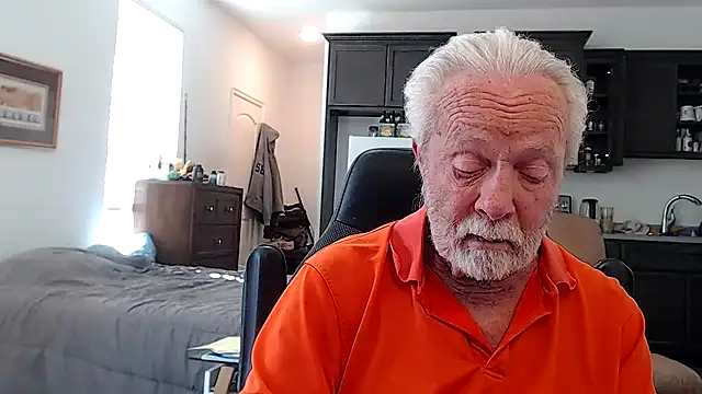 Snapshot of rockpoint69 chatting on 10.15.25 rockpoint69 online show from 10.15.25