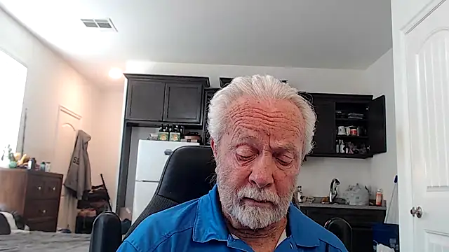 Snapshot of rockpoint69 chatting on 10.16.25 rockpoint69 online show from 10.16.25