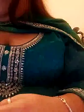 Srishtijain51 online show from 10.31.25