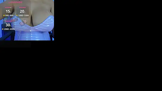 LeahJones  online show from 01.28.25