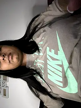 layla amin online show from 09.10.25