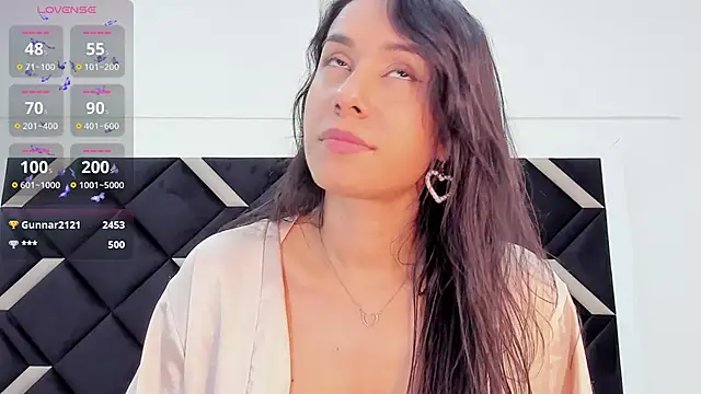 Snapshot of PilarJones_ chatting on 02.25.25 PilarJones online show from 02.25.25