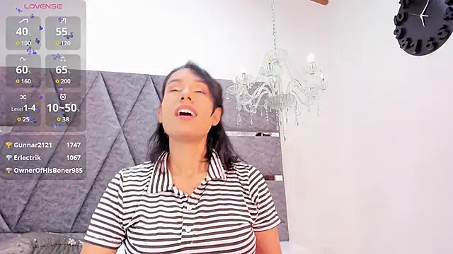 Snapshot of PilarJones_ chatting on 03.13.25 PilarJones online show from 03.13.25