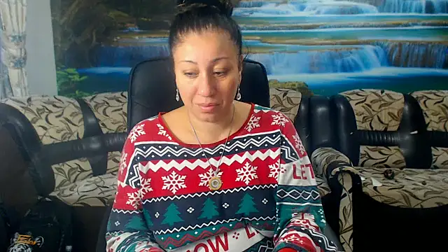 MoistMady online show from 10.04.25