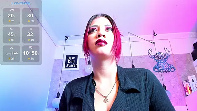 Rebeca xs online show from 12.28.24