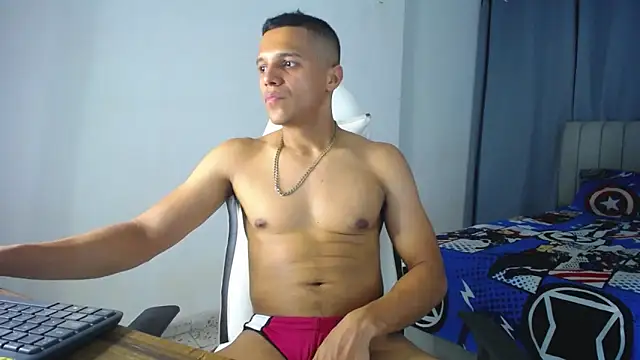 Snapshot of DavidAngell7 chatting on 12.25.24 DavidAngell7 online show from 12.25.24