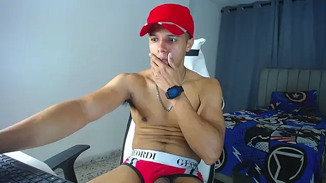 Snapshot of DavidAngell7 chatting on 02.04.25 DavidAngell7 online show from 02.04.25