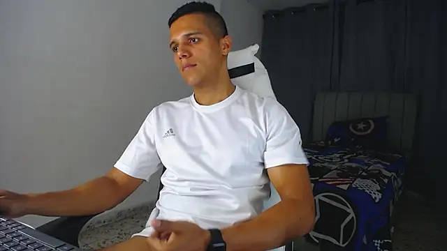 Snapshot of DavidAngell7 chatting on 03.09.25 DavidAngell7 online show from 03.09.25