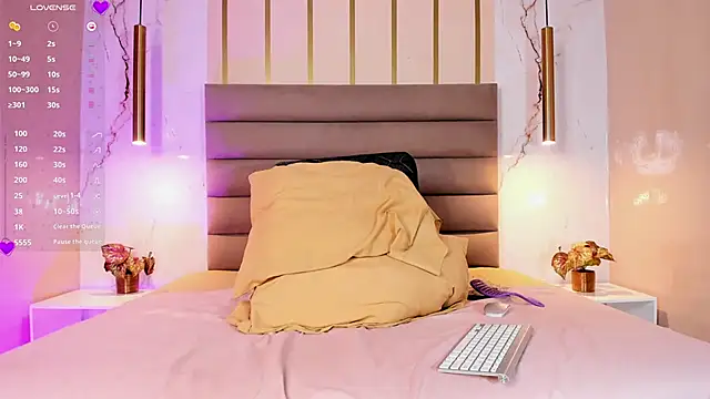 Scarleett 22 online show from 04.05.26