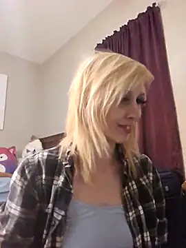 AmethystFoxx online show from 03.21.25