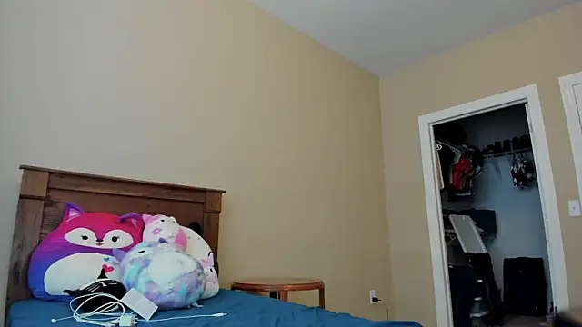 AmethystFoxx online show from 10.02.25