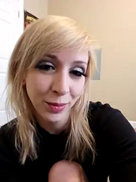 AmethystFoxx online show from 04.04.26