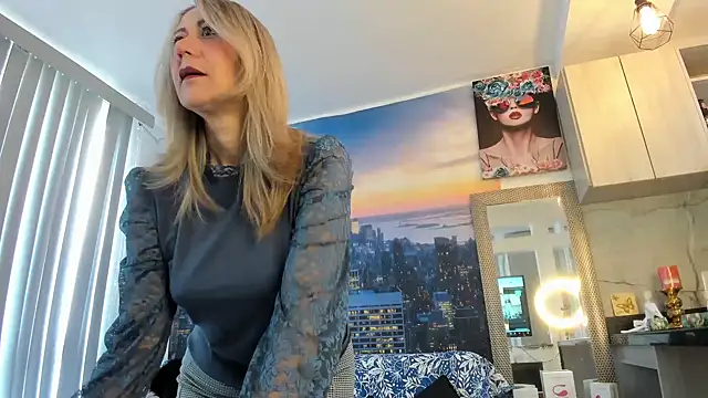 Snapshot of ashleymilf_1 chatting on 09.08.25 ashleymilf 1 online show from 09.08.25