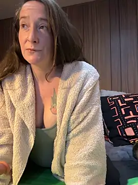 Mini And The Bear online show from 02.07.26