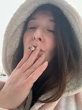 Mini And The Bear online show from 03.20.26