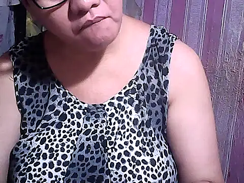 sweetsosie18 online show from 11.13.25