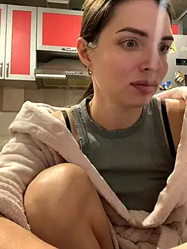 SeducingYoghourt online show from 11.05.25