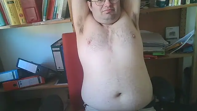 makau1 online show from 04.25.26